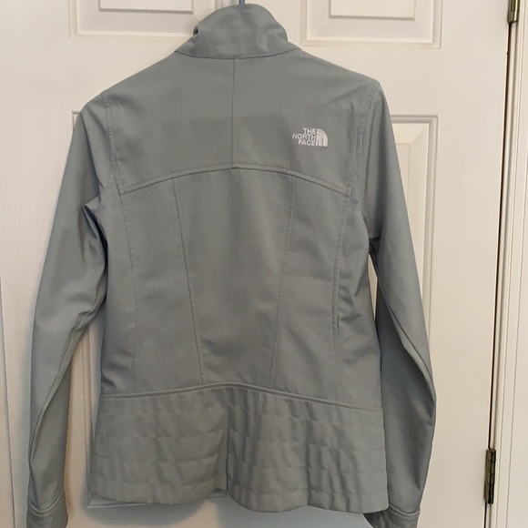 Women’s North Face jacket - Picture 2 of 9
